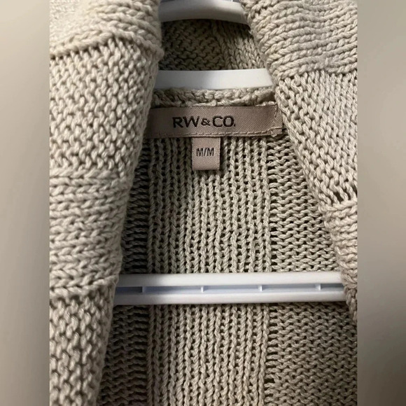 3/4 sleeve flowy cardigan! - Picture 4 of 9